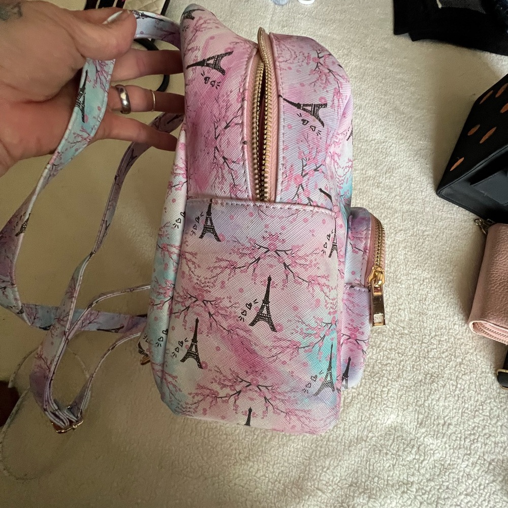 Backpack NWOT - Picture 3 of 7